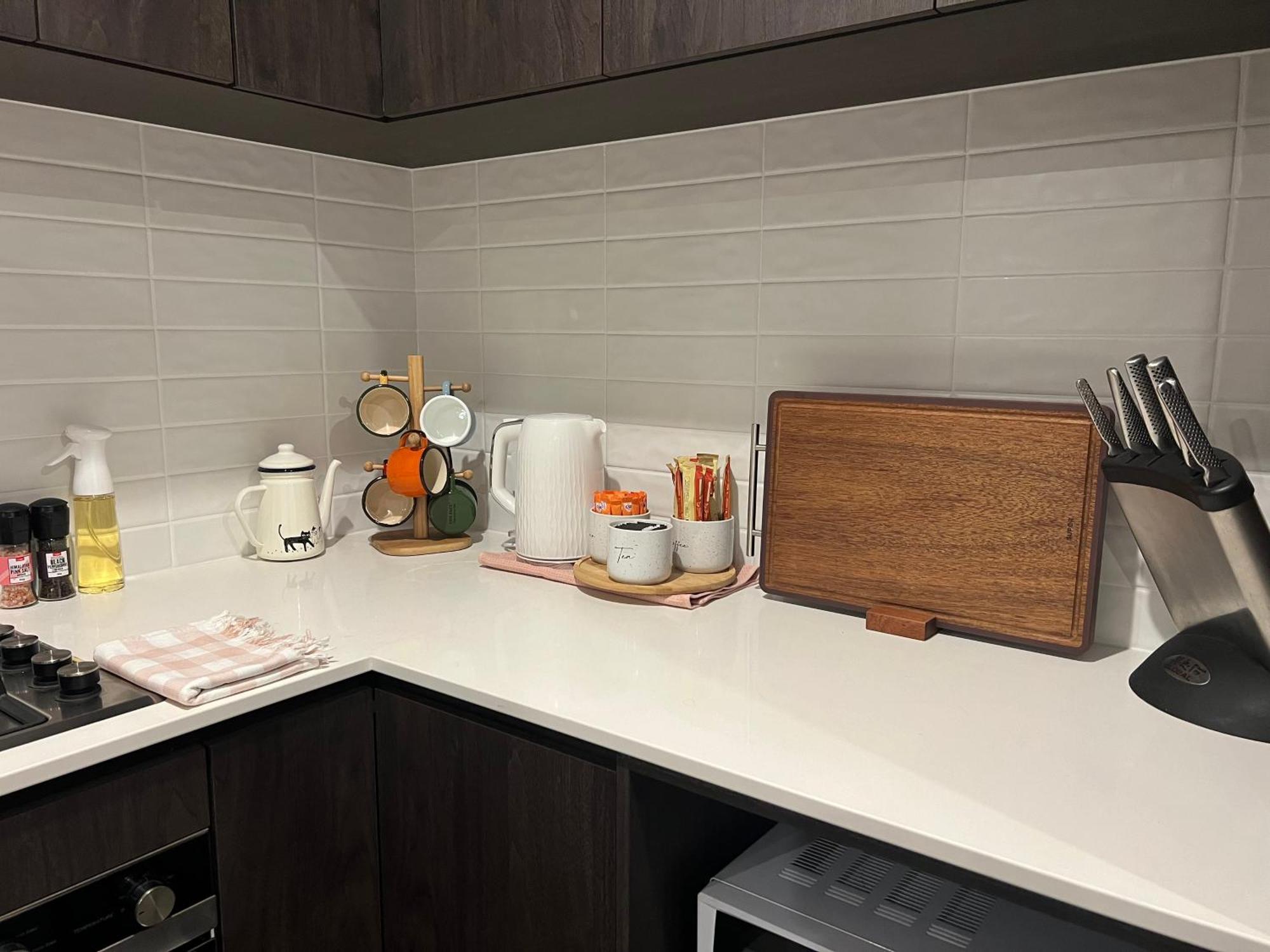 New Modern Retreat Steps From Shops & Eats Perth