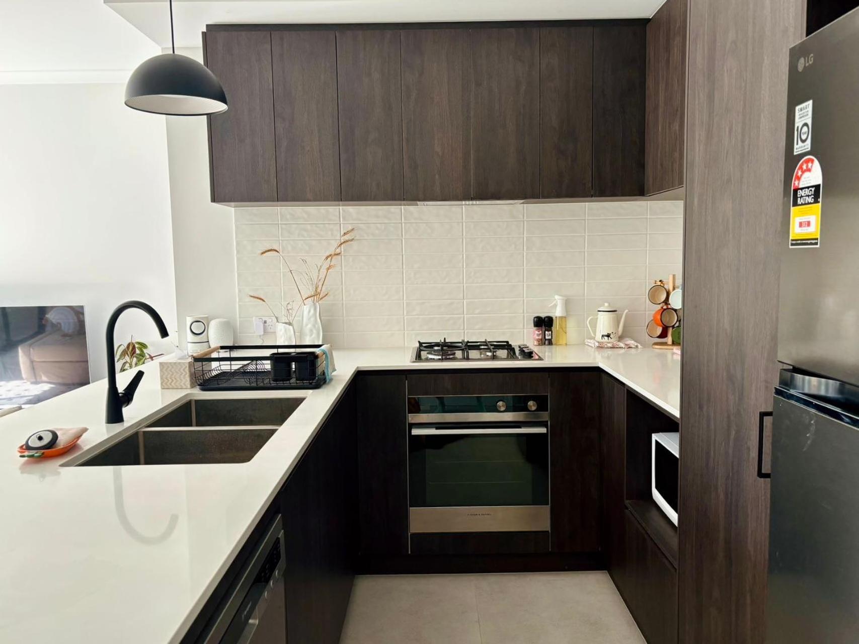 New Modern Retreat Steps From Shops & Eats *